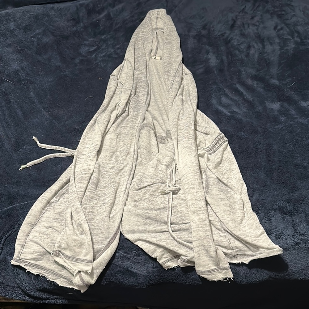 Cato cover up gray and white size large